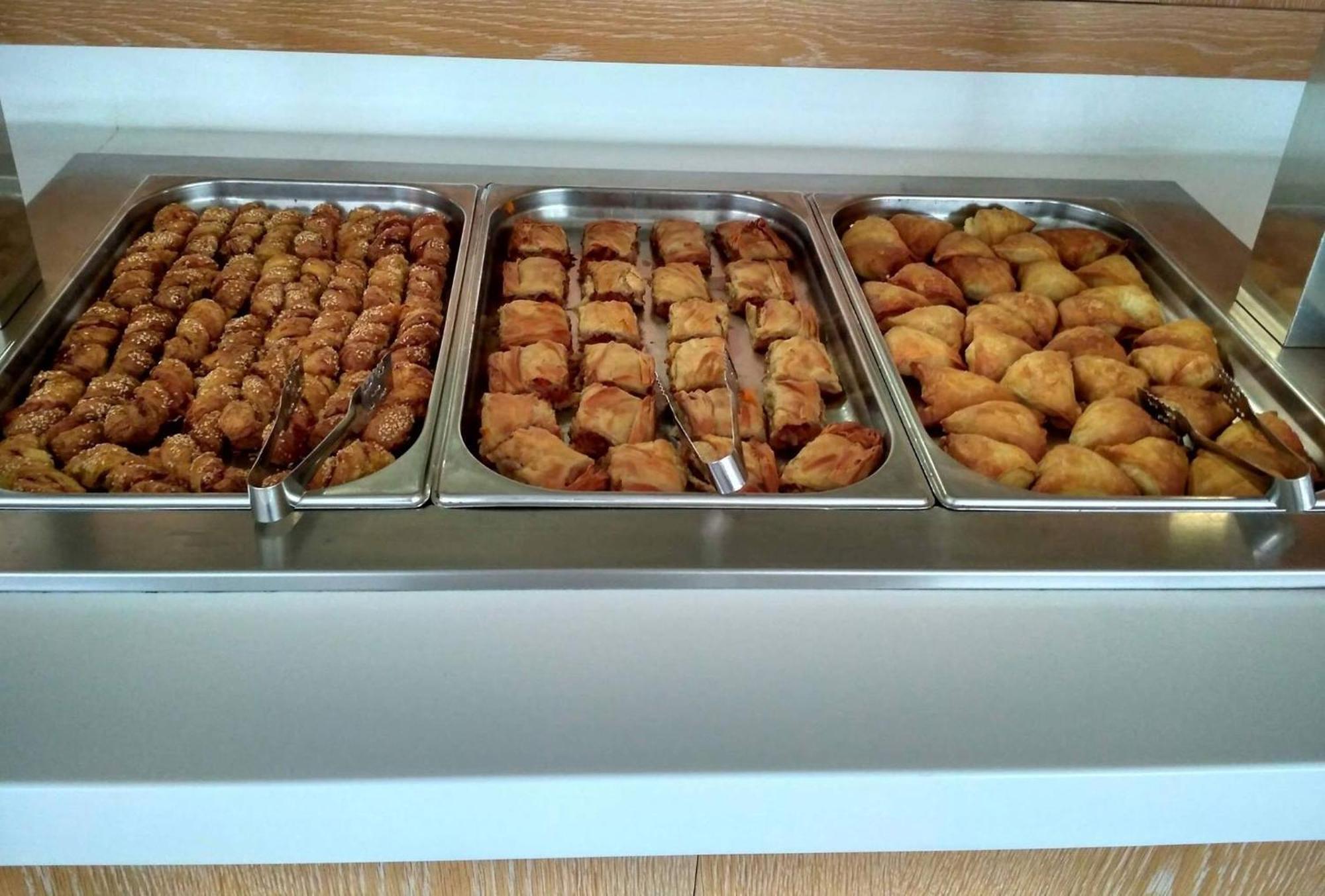 爱琴海蓝色海滩酒店 = Nea Kallikrateia 外观 照片